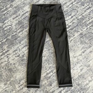 lululemon all the right places crop ll